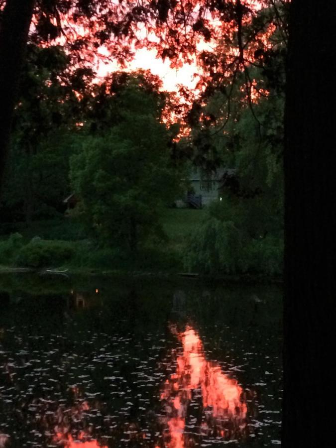 Romantic Riverside Suite In Elora Εξωτερικό φωτογραφία